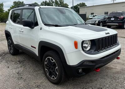 2017 Jeep Renegade Trailhawk   - Photo 2 - Elkhart, IN 46514