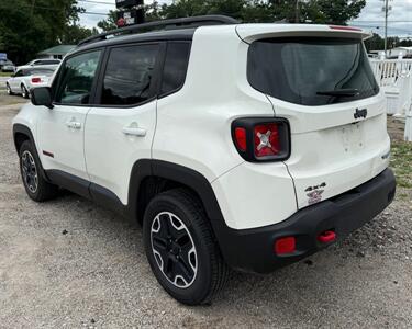2017 Jeep Renegade Trailhawk   - Photo 4 - Elkhart, IN 46514