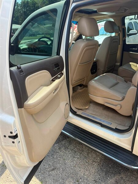 2013 GMC Yukon XL Denali - Photo 21 - Elkhart, IN 46514
