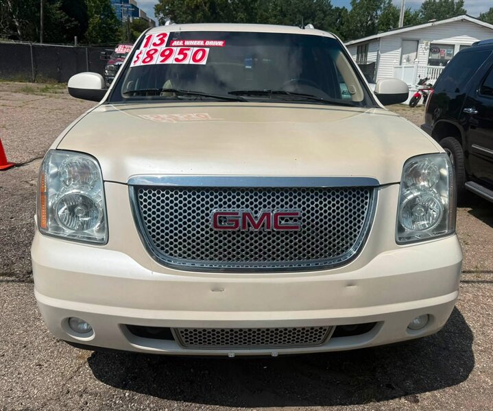 2013 GMC Yukon XL Denali - Photo 13 - Elkhart, IN 46514