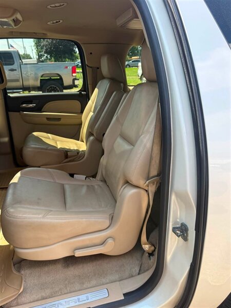 2013 GMC Yukon XL Denali - Photo 20 - Elkhart, IN 46514