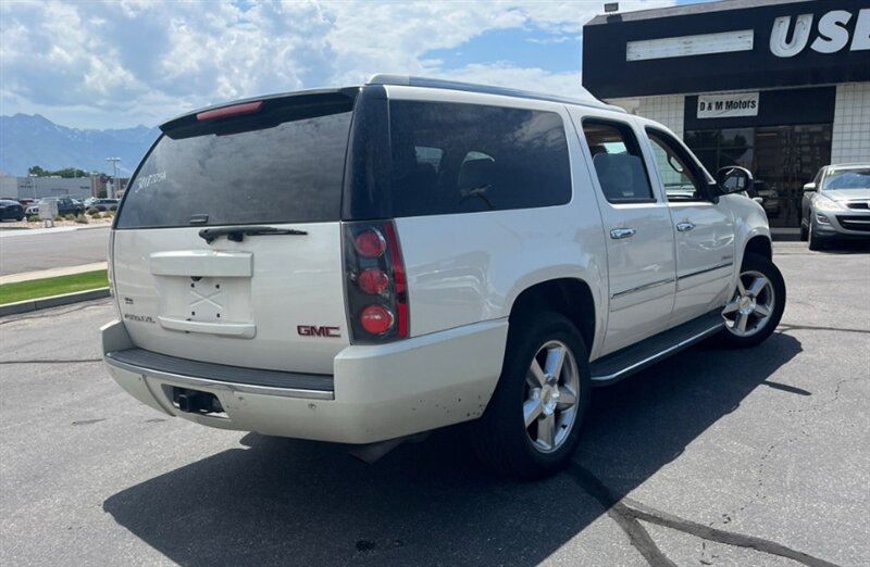 2013 GMC Yukon XL Denali - Photo 5 - Elkhart, IN 46514