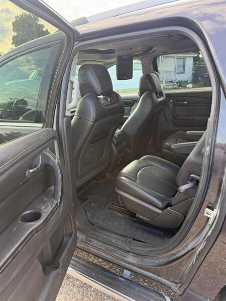 2015 GMC Acadia SLT-1 - Photo 8 - Elkhart, IN 46514