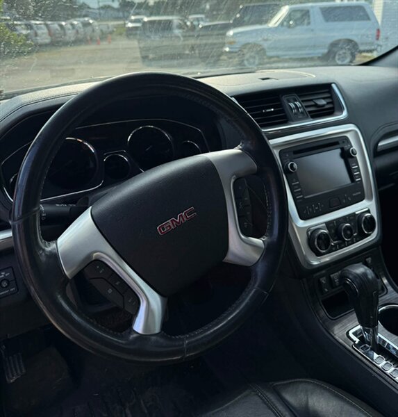2015 GMC Acadia SLT-1 - Photo 9 - Elkhart, IN 46514