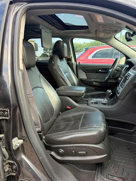 2015 GMC Acadia SLT-1 - Photo 11 - Elkhart, IN 46514