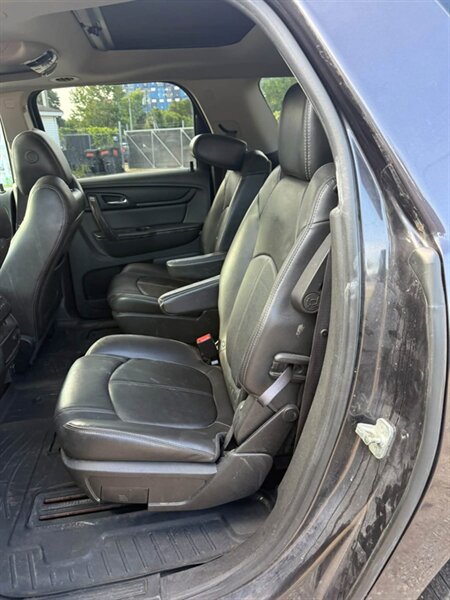 2015 GMC Acadia SLT-1 - Photo 7 - Elkhart, IN 46514