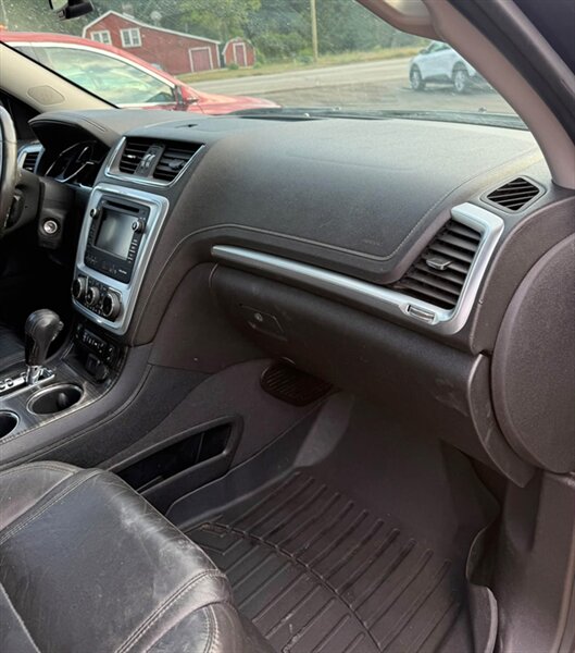 2015 GMC Acadia SLT-1 - Photo 10 - Elkhart, IN 46514