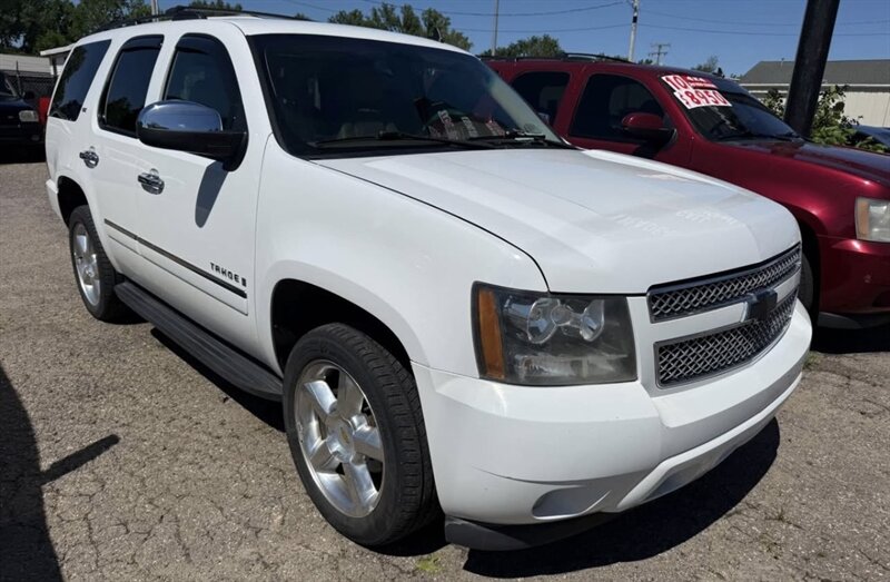 2009 Chevrolet Tahoe LTZ - Photo 1 - Elkhart, IN 46514