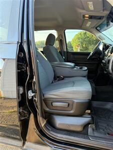 2014 RAM 1500 Express   - Photo 14 - Elkhart, IN 46514