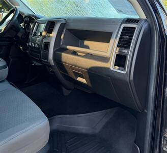 2014 RAM 1500 Express   - Photo 13 - Elkhart, IN 46514