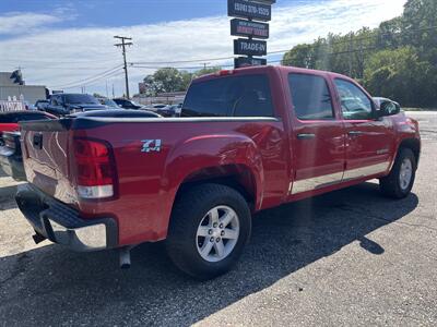 2012 GMC Sierra 1500 SLE   - Photo 5 - Elkhart, IN 46514