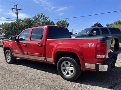 2012 GMC Sierra 1500 SLE   - Photo 4 - Elkhart, IN 46514