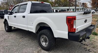 2018 Ford F-250 Super Duty XL   - Photo 2 - Elkhart, IN 46514