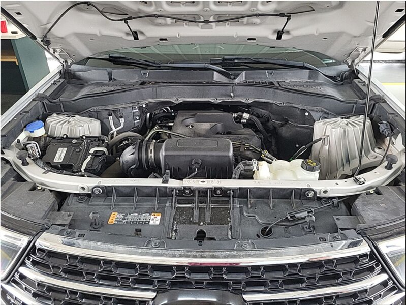 2020 Ford Explorer XLT - Photo 10 - Elkhart, IN 46514