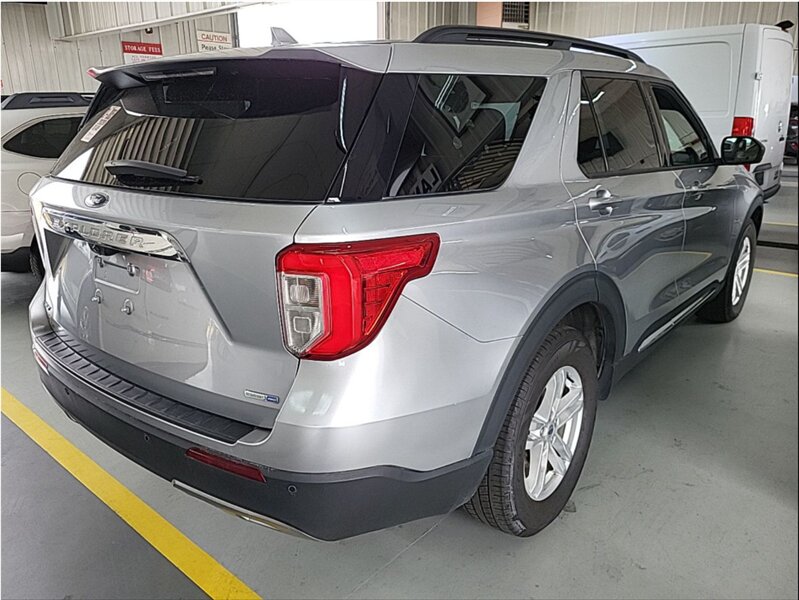 2020 Ford Explorer XLT - Photo 2 - Elkhart, IN 46514