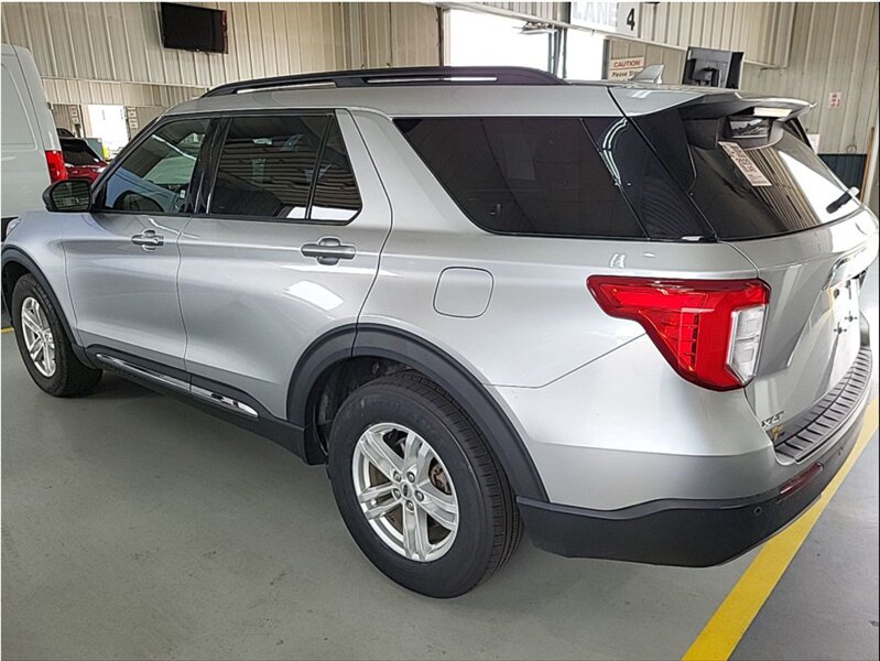 2020 Ford Explorer XLT - Photo 5 - Elkhart, IN 46514