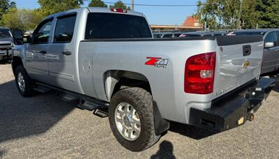2013 Chevrolet Silverado 2500 LT HD - Photo 9 - Elkhart, IN 46514
