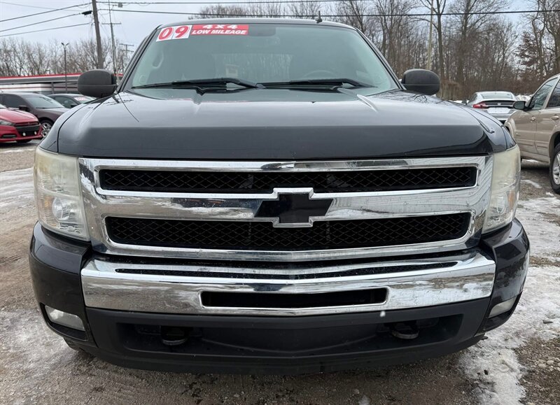2009 Chevrolet Silverado 1500 LT - Photo 3 - Elkhart, IN 46514