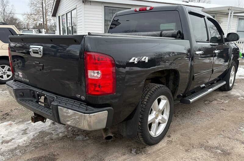 2009 Chevrolet Silverado 1500 LT - Photo 5 - Elkhart, IN 46514