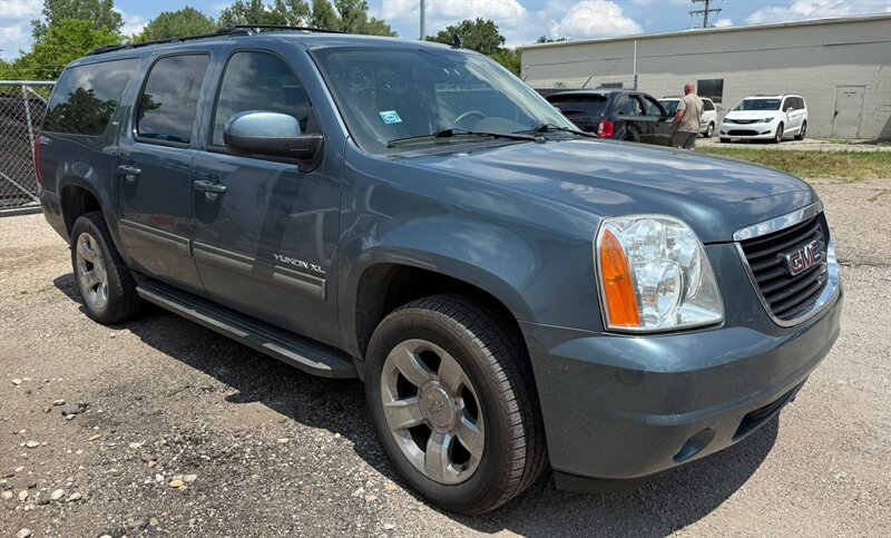 2010 GMC Yukon XL SLT  