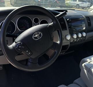2012 Toyota Tundra Grade   - Photo 6 - Elkhart, IN 46514