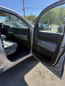 2012 Toyota Tundra Grade   - Photo 9 - Elkhart, IN 46514