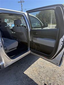 2012 Toyota Tundra Grade   - Photo 14 - Elkhart, IN 46514