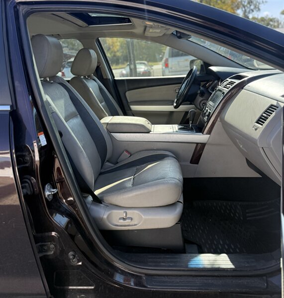2009 Mazda CX-9 Sport - Photo 12 - Elkhart, IN 46514