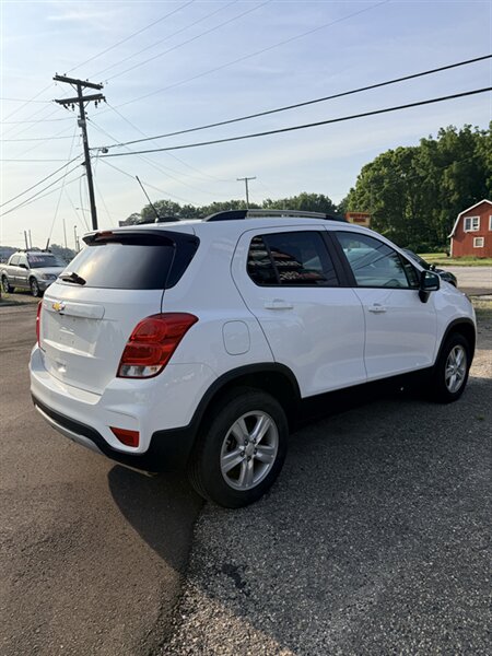 2021 Chevrolet Trax LT - Photo 6 - Elkhart, IN 46514