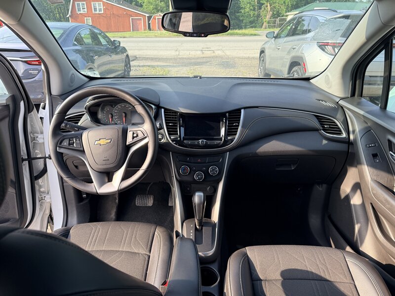 2021 Chevrolet Trax LT - Photo 11 - Elkhart, IN 46514