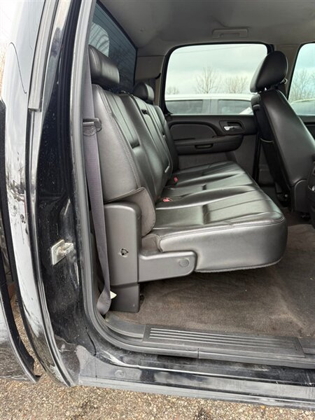 2011 Chevrolet Silverado 2500 LTZ - Photo 30 - Elkhart, IN 46514