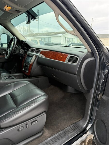 2011 Chevrolet Silverado 2500 LTZ - Photo 27 - Elkhart, IN 46514