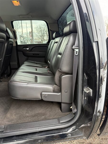 2011 Chevrolet Silverado 2500 LTZ - Photo 29 - Elkhart, IN 46514