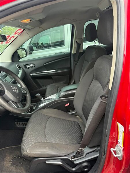 2015 Dodge Journey SE - Photo 8 - Elkhart, IN 46514