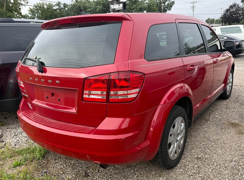 2015 Dodge Journey SE - Photo 7 - Elkhart, IN 46514