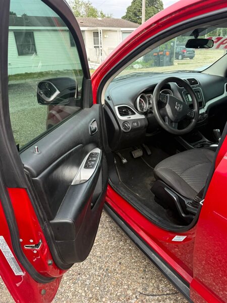 2015 Dodge Journey SE - Photo 5 - Elkhart, IN 46514