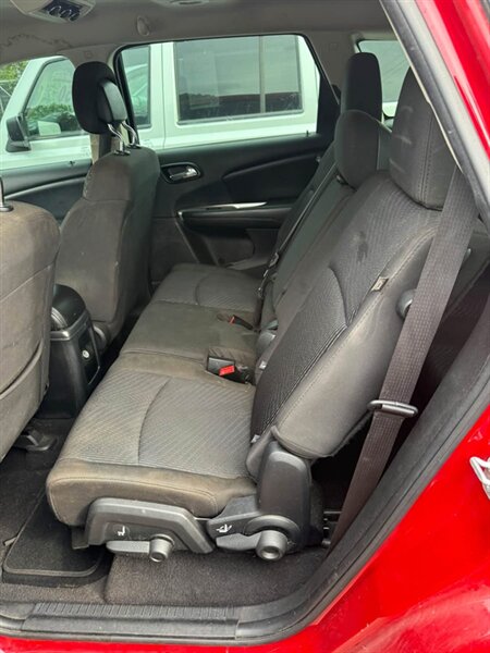 2015 Dodge Journey SE - Photo 9 - Elkhart, IN 46514