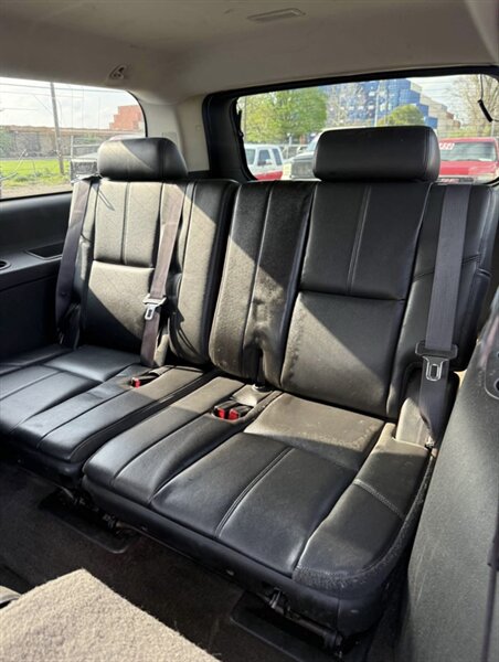 2012 Chevrolet Suburban LT - Photo 26 - Elkhart, IN 46514