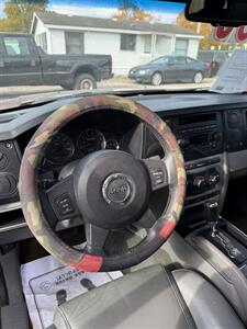 2007 Jeep Commander Sport Sport 4dr SUV - Photo 8 - Elkhart, IN 46514