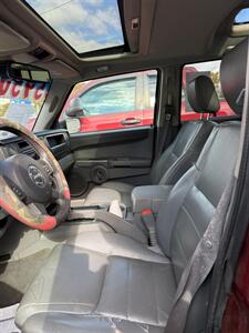 2007 Jeep Commander Sport Sport 4dr SUV - Photo 7 - Elkhart, IN 46514