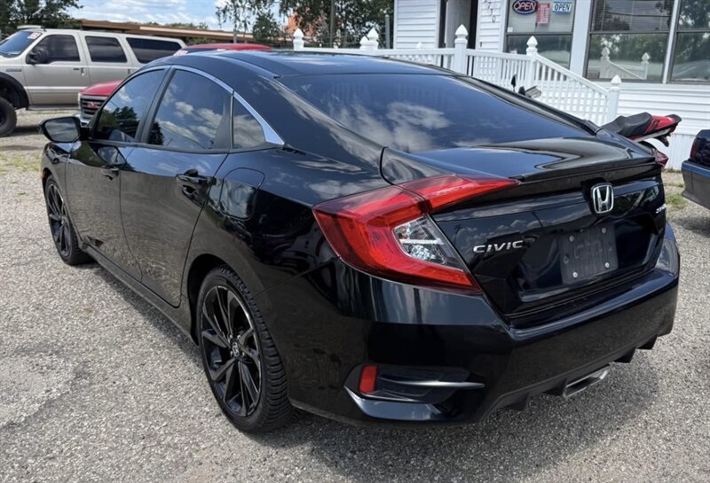 2020 Honda Civic Sport - Photo 4 - Elkhart, IN 46514