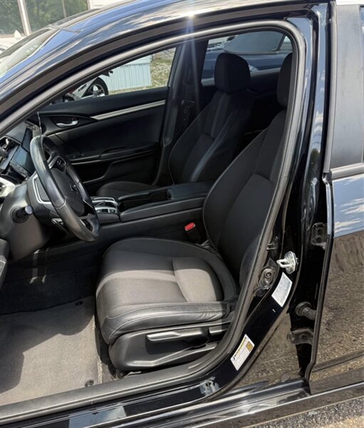 2020 Honda Civic Sport - Photo 7 - Elkhart, IN 46514