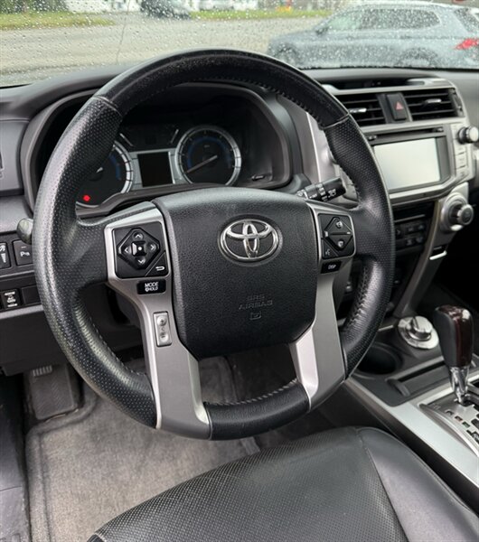 2014 Toyota 4Runner Limited - Photo 14 - Elkhart, IN 46514