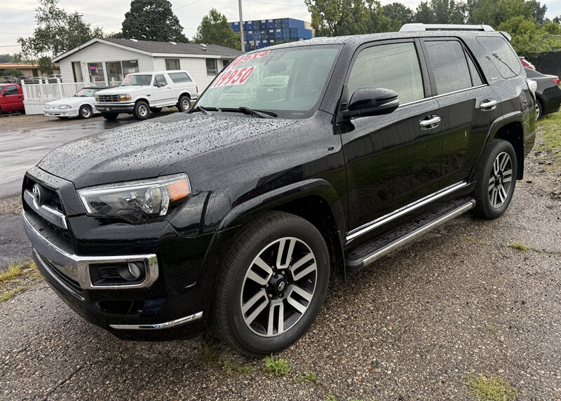 2014 Toyota 4Runner Limited - Photo 7 - Elkhart, IN 46514