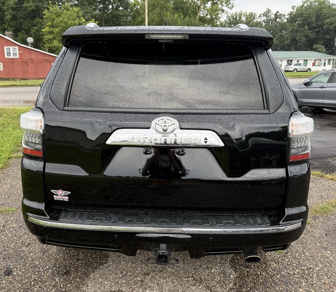 2014 Toyota 4Runner Limited - Photo 12 - Elkhart, IN 46514