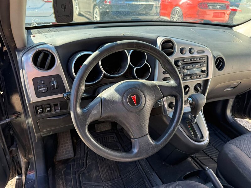 2007 Pontiac Vibe - Photo 8 - Elkhart, IN 46514