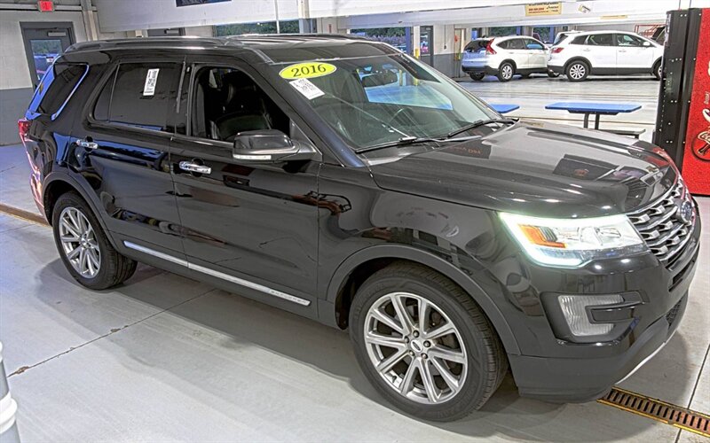 2016 Ford Explorer Limited - Photo 1 - Elkhart, IN 46514