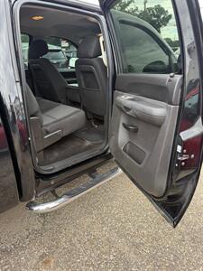 2011 GMC Sierra 1500 SLE   - Photo 18 - Elkhart, IN 46514