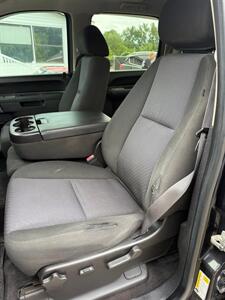 2011 GMC Sierra 1500 SLE   - Photo 12 - Elkhart, IN 46514