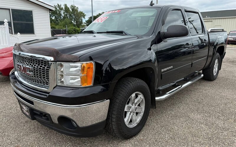 2011 GMC Sierra 1500 SLE - Photo 1 - Elkhart, IN 46514